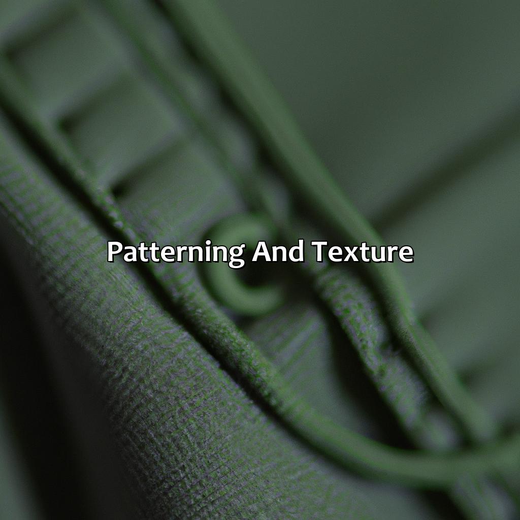Patterning And Texture  - What Color To Wear With Green Pants, 